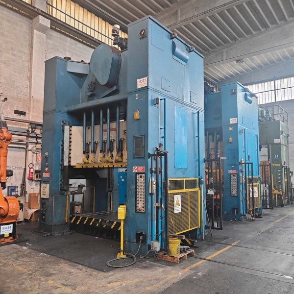 ROVETTA S2-400-2740x1520 