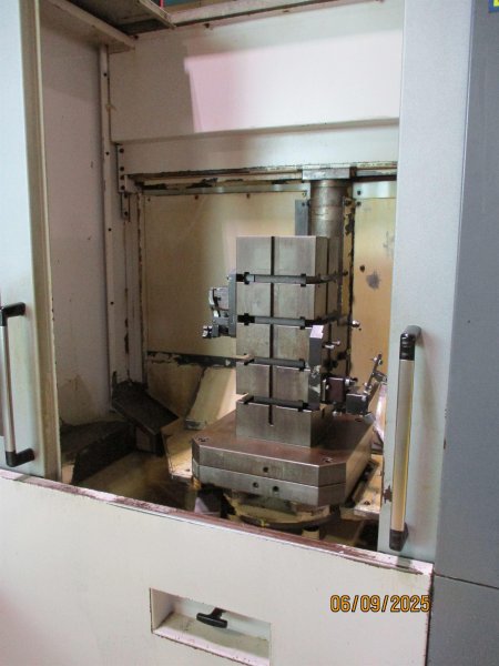 OKUMA MA-400HA