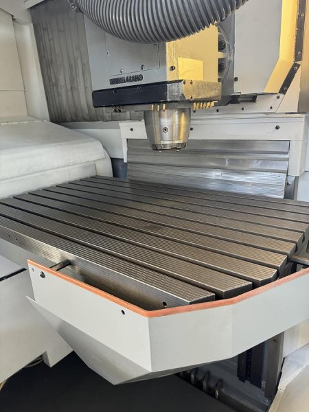 DECKEL MAHO DMU 60 