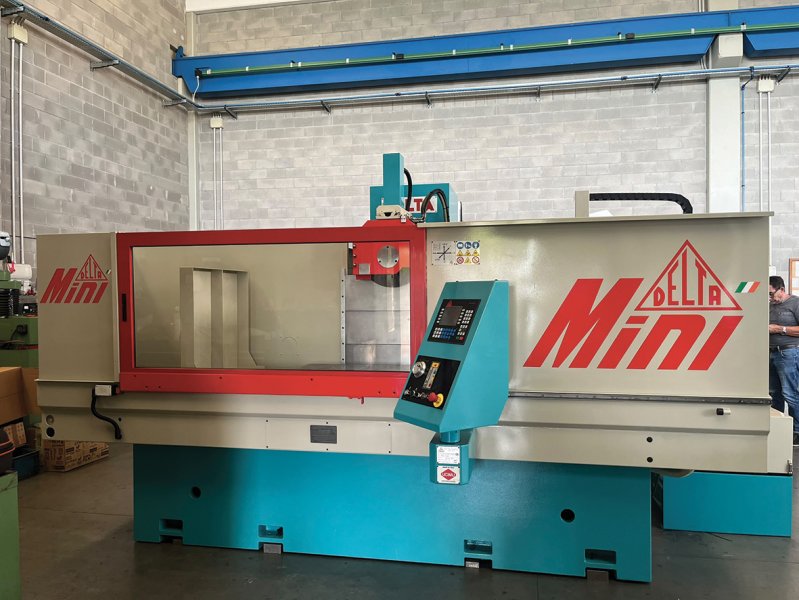 DELTA MINI 12 CN  2009