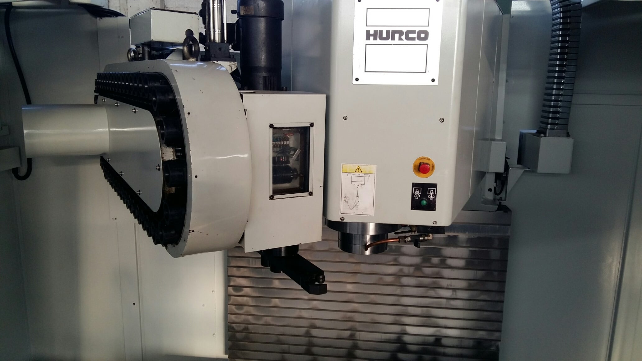 HURCO vmx 64  2001