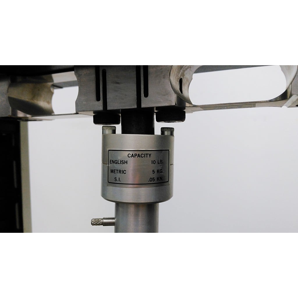 INSTRON 1011 