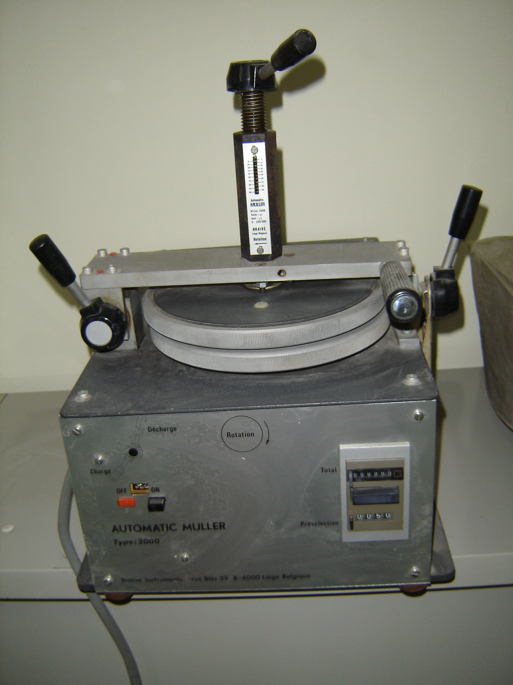 BRAIVE MULLER MULLER laboratory grinder  1990