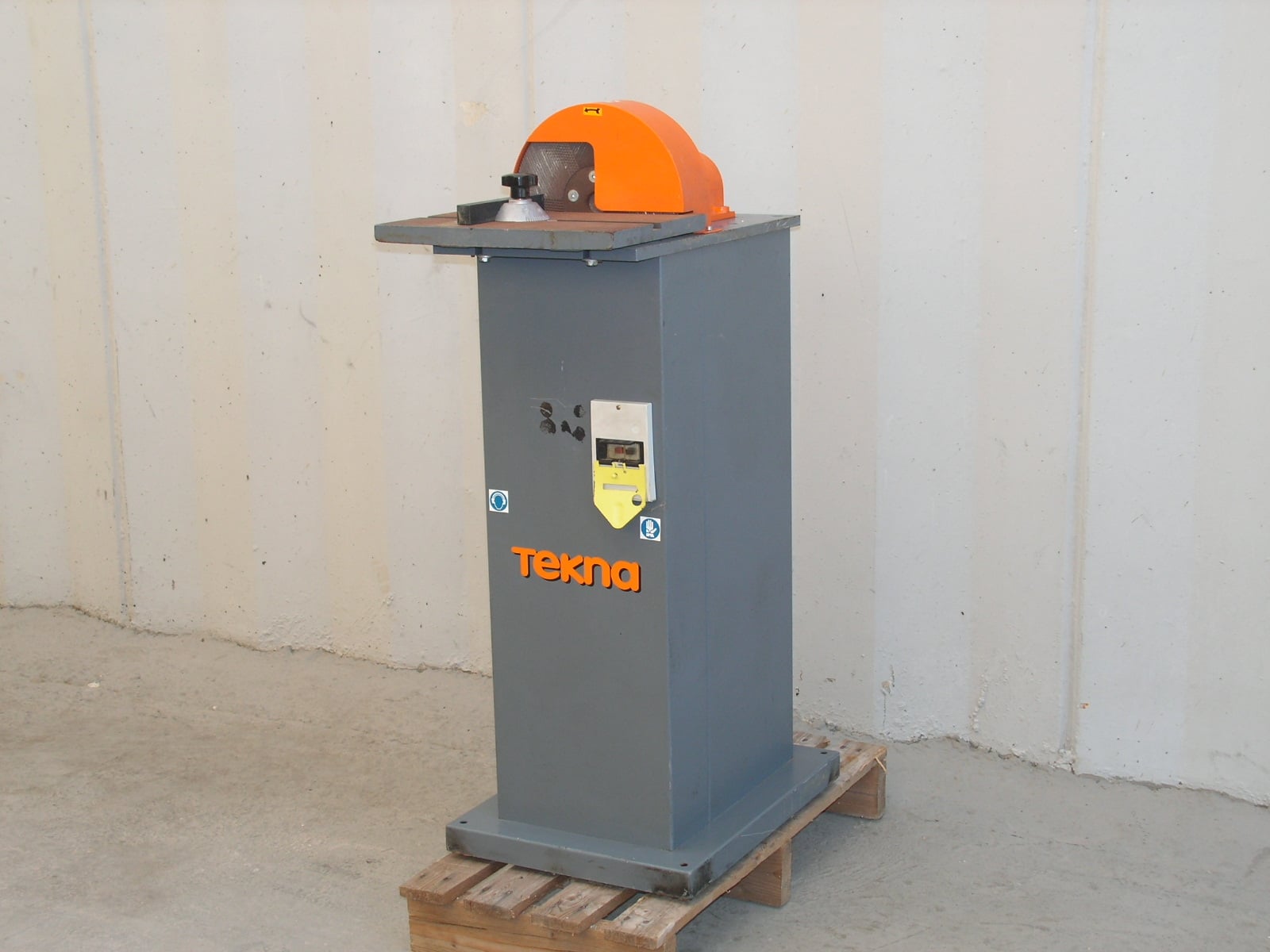 TEKNA TK 150  2001