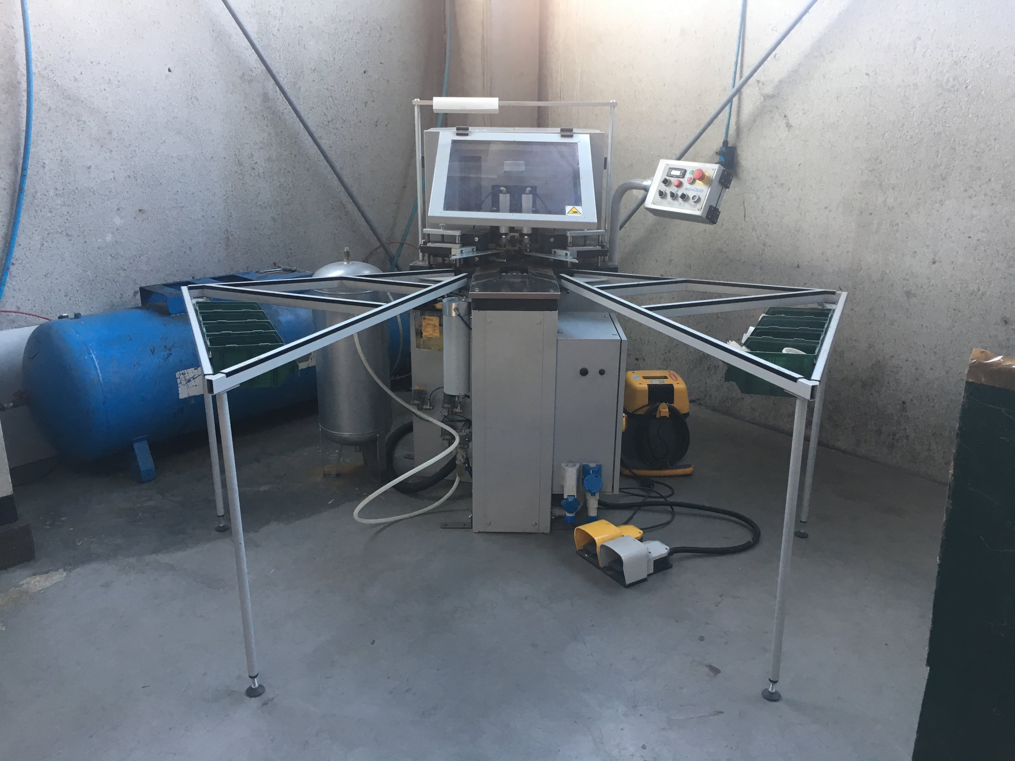 SCHUCO ANGOLATRICE CC120A  2015