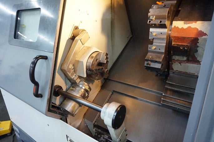 MAZAK nexus 200  2003