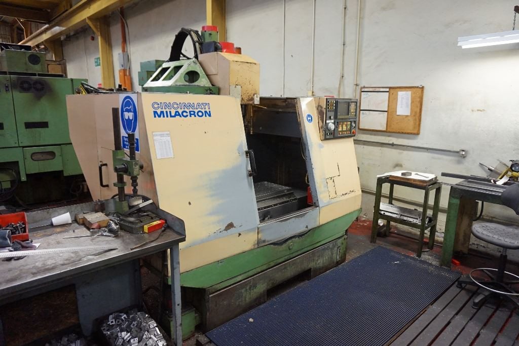 CINCINNATI milacron 