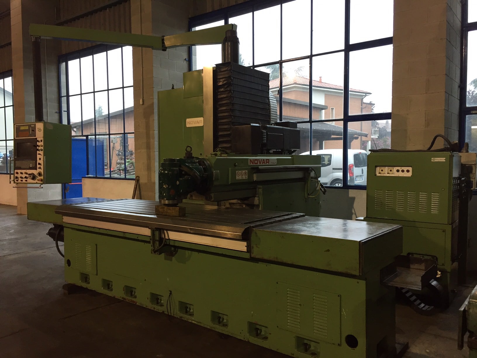NOVAR 2500 X 800 