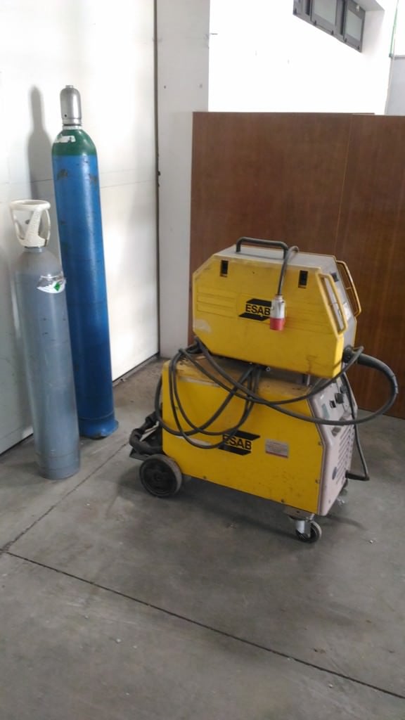 ESAB Saldatrice a filo continuo della ESAB - Modello LAX320 - MCK2 