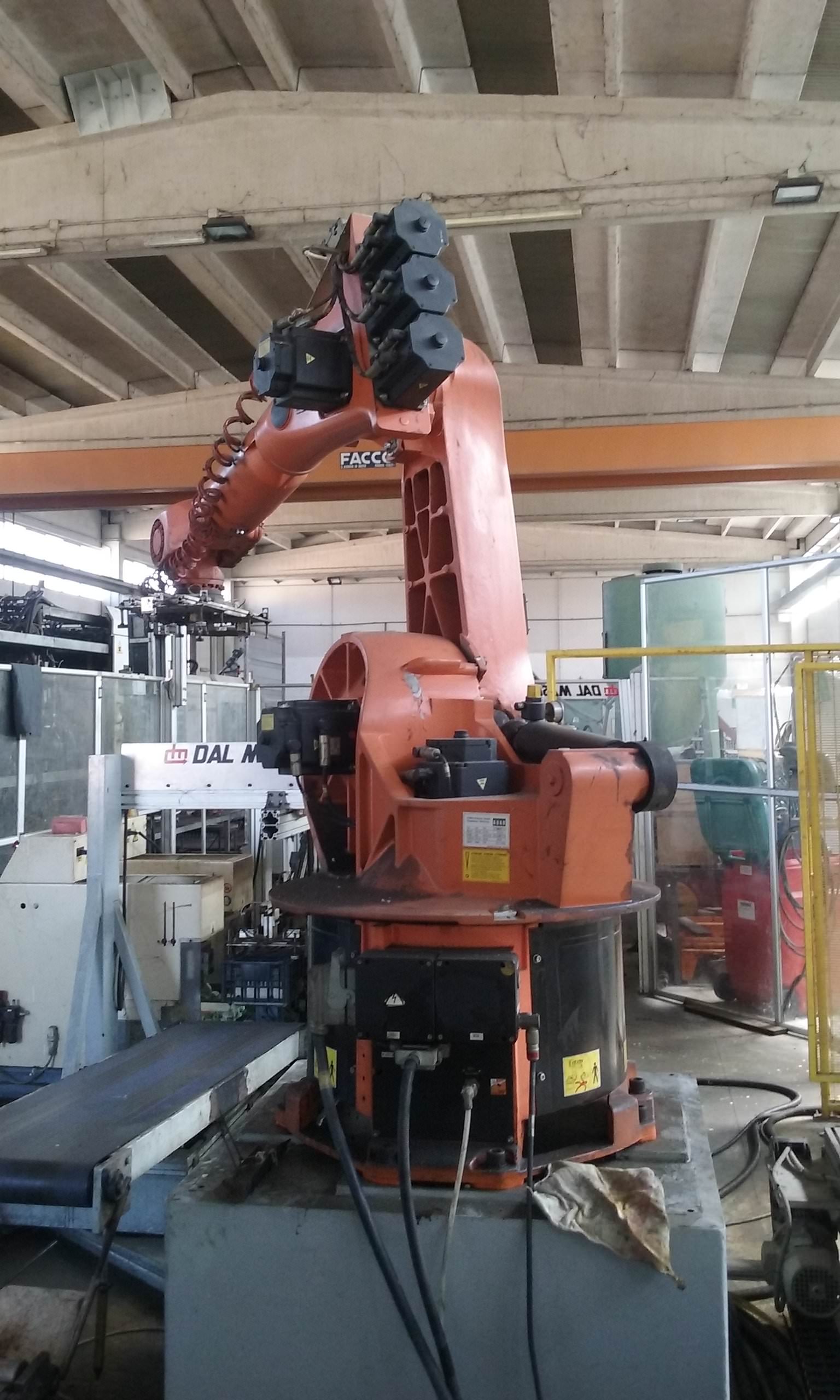 KUKA KR125 