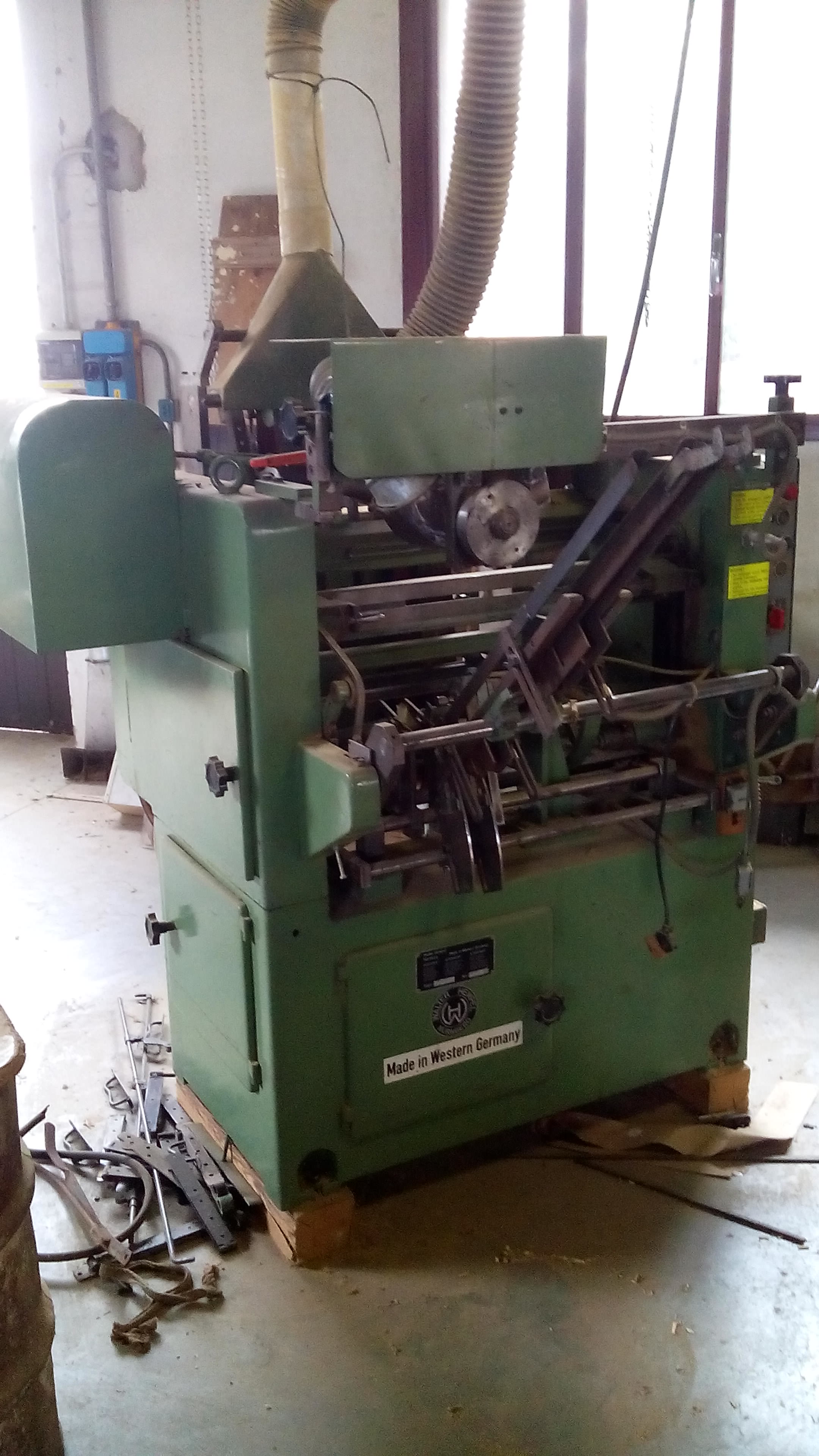 WALTER HEMPEL Linea completa di falegnameria per manici in legno (macchinario fresa) 