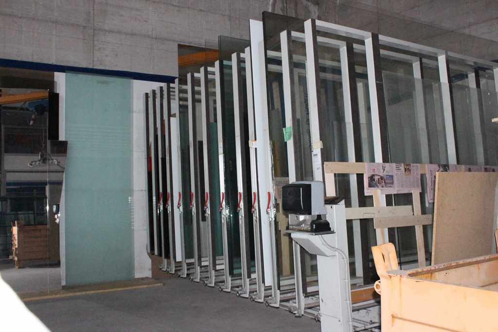 OFFICINE MISTRELLO Glass Racking System 