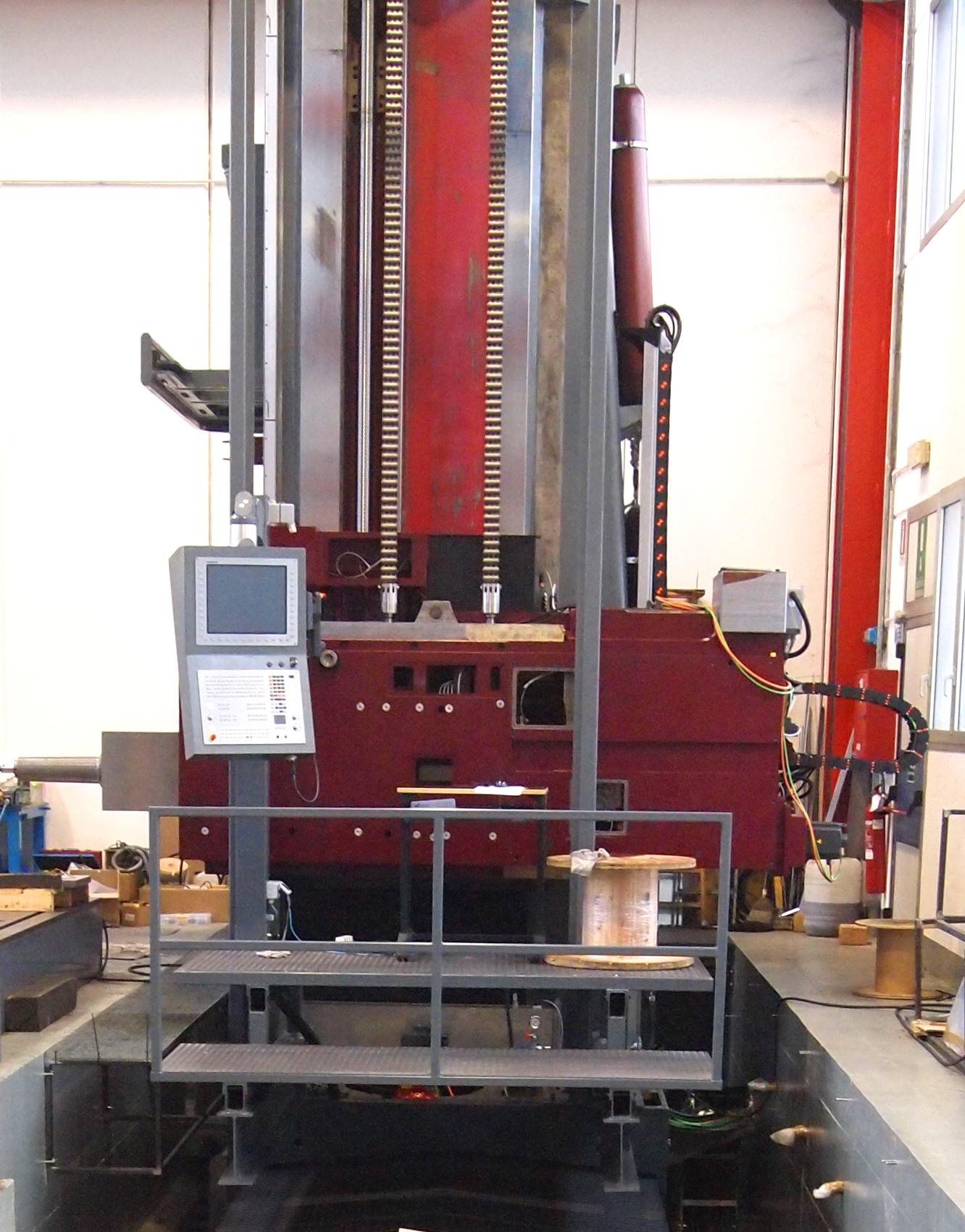 Immagine dettaglio del prodotto NUOVA ALESATRICE MONTANTE MOBILE  160 MM 160 CNC 