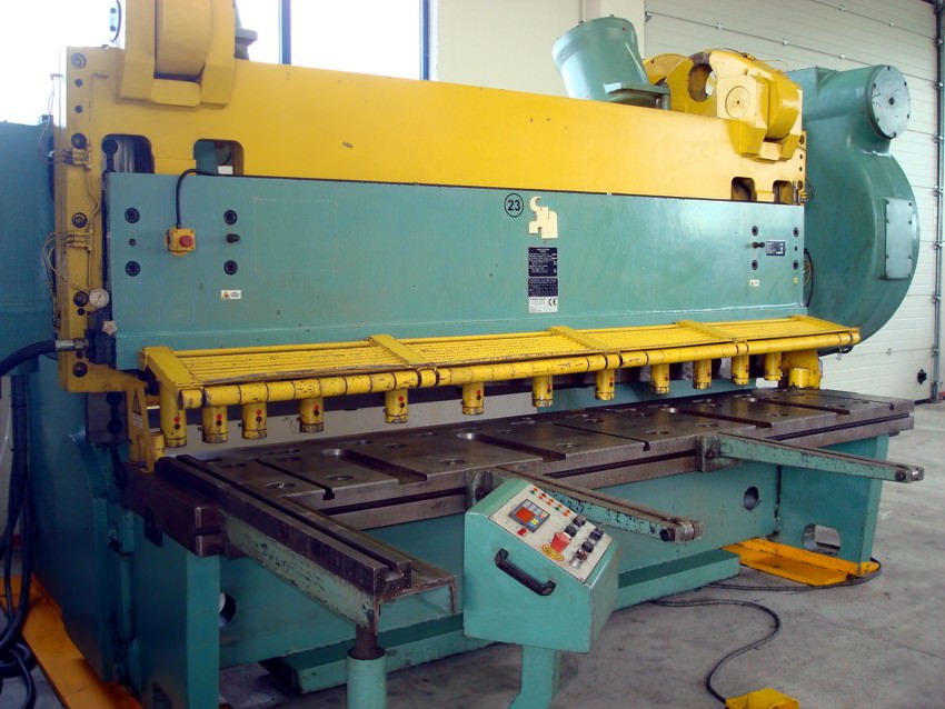 RUSSA STANKOIMPORT HA3225  2002