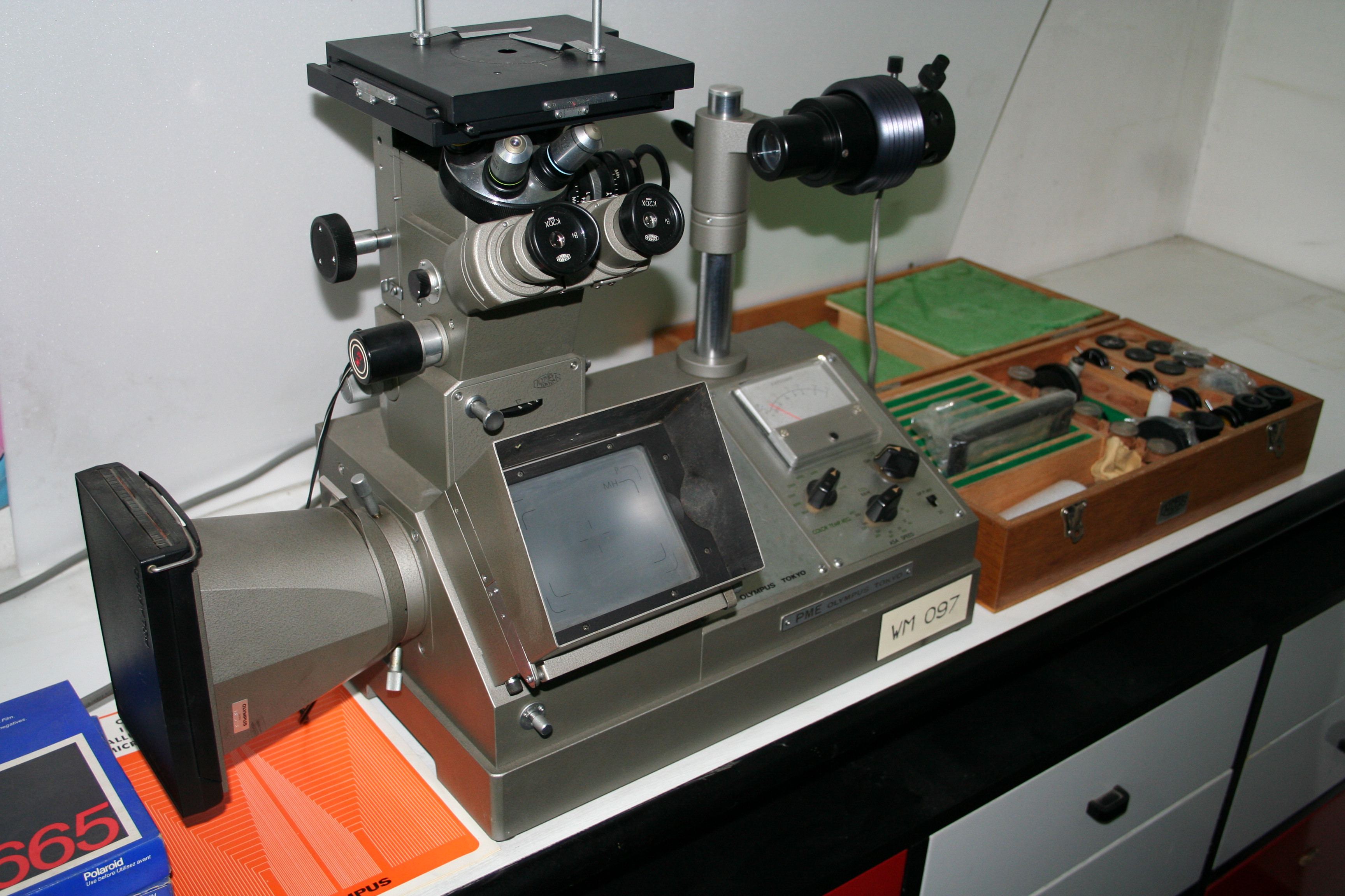 OLYMPUS PME  1990