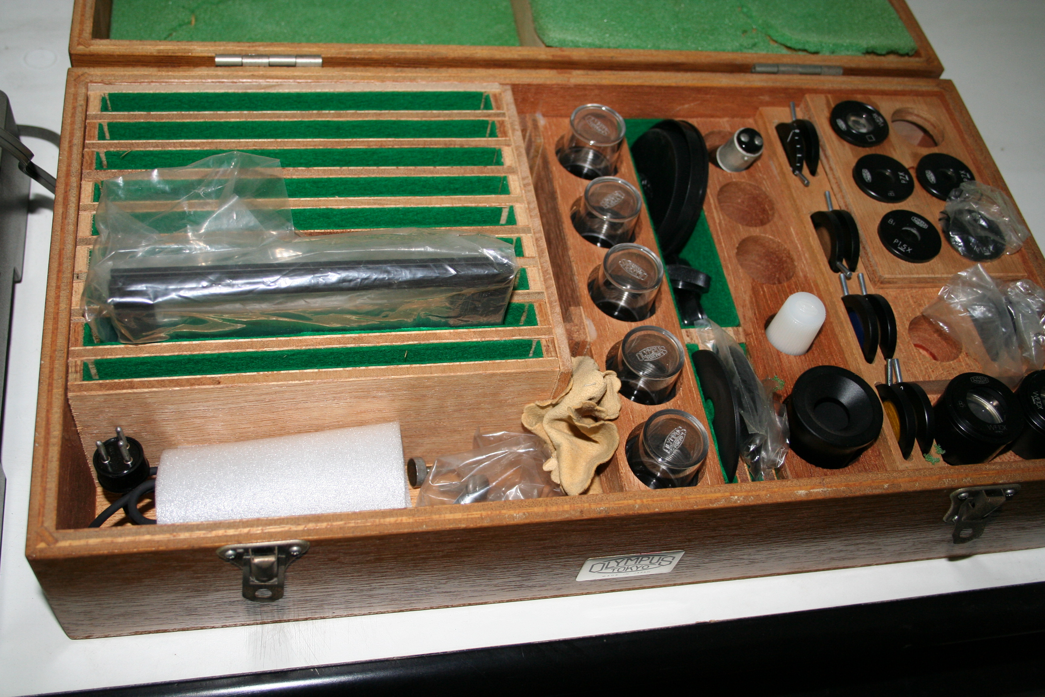 OLYMPUS PME  1990