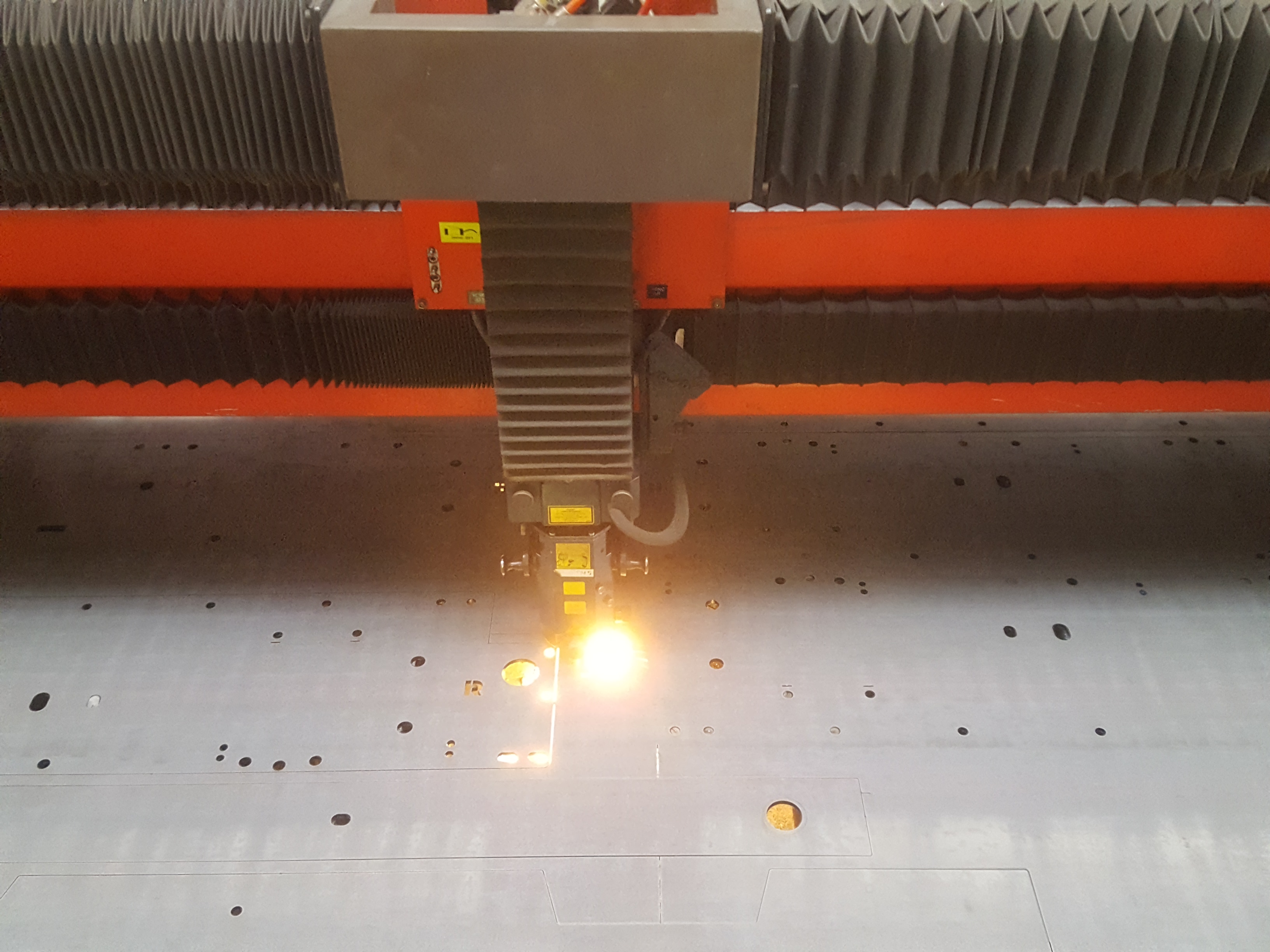 BYSTRONIC Bystar 4020 4400w  2005