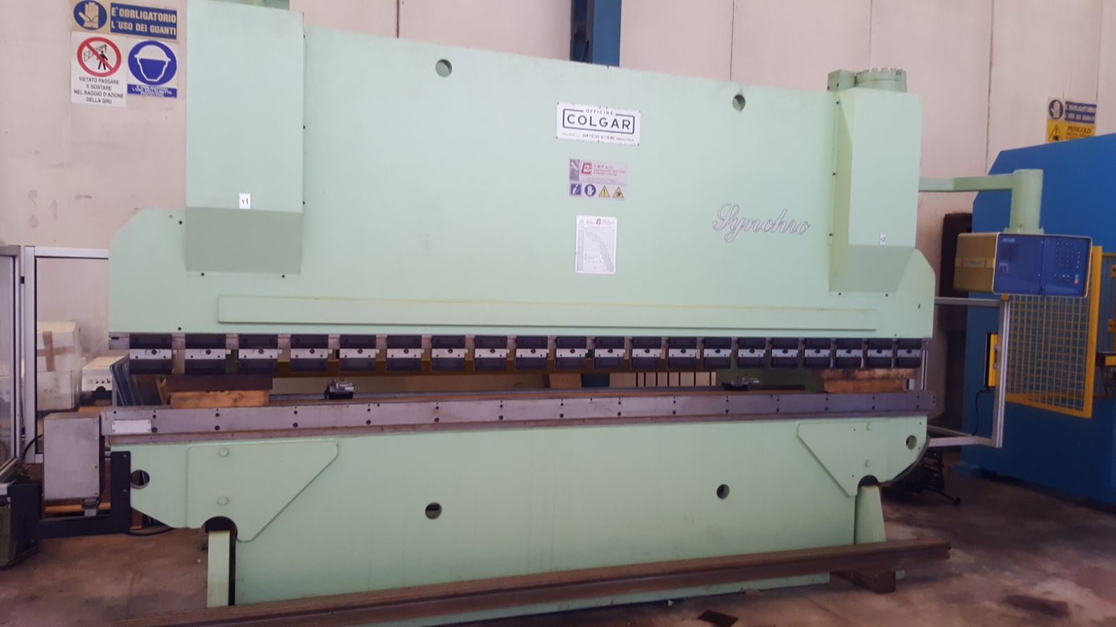 COLGAR 4000X160TON 