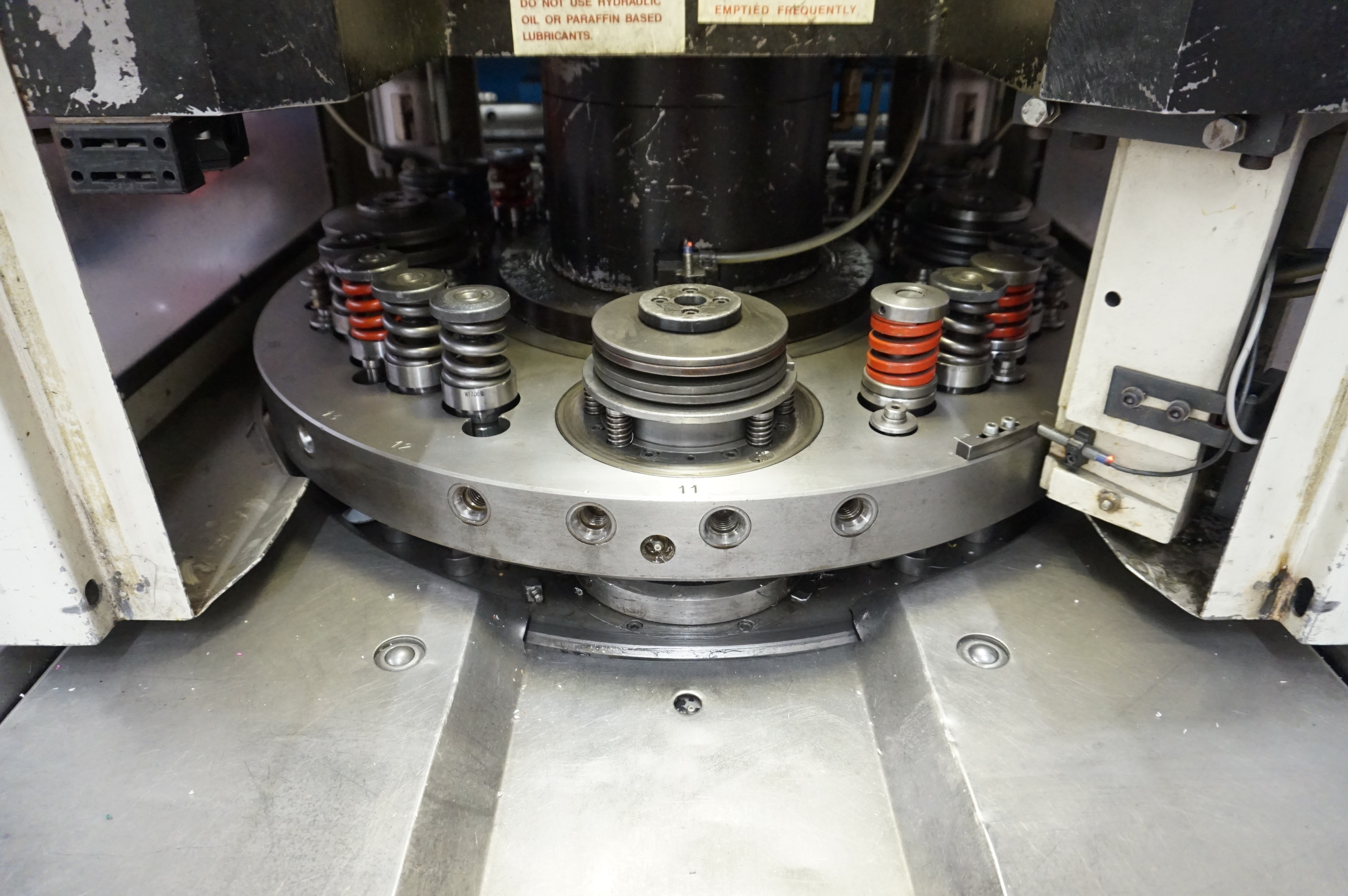 LVD Shape Delta 1000  1992