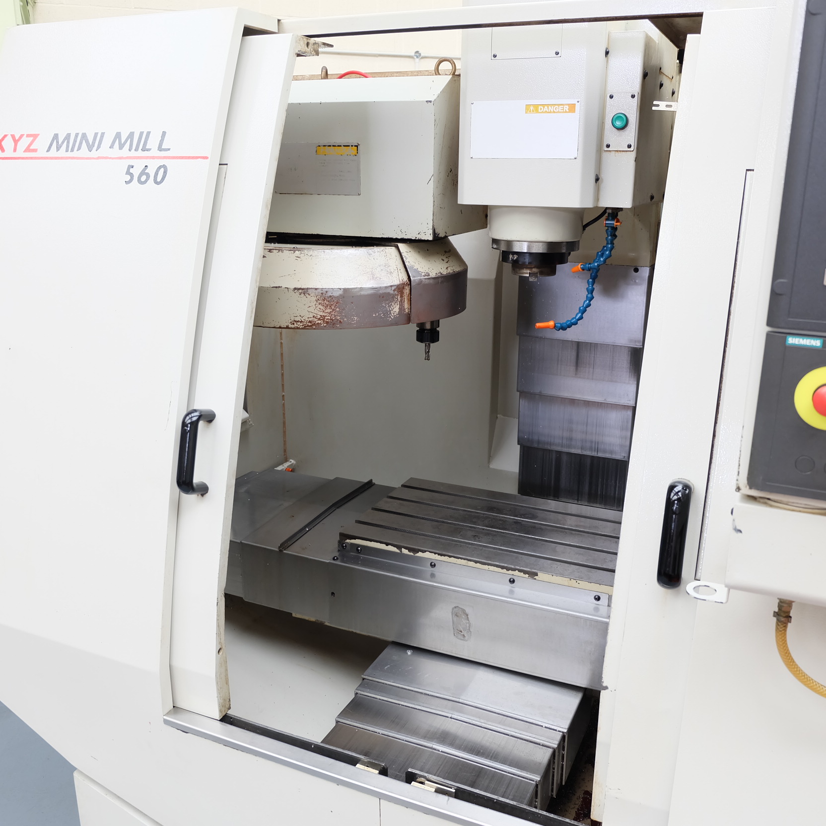 XYZ MINIMILL 560  2006