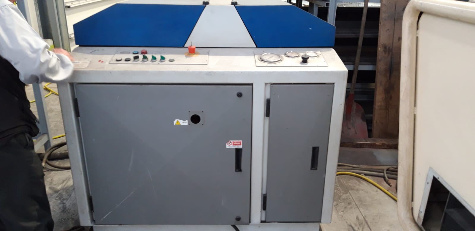 TECNOCUT SPA 3000x1500 