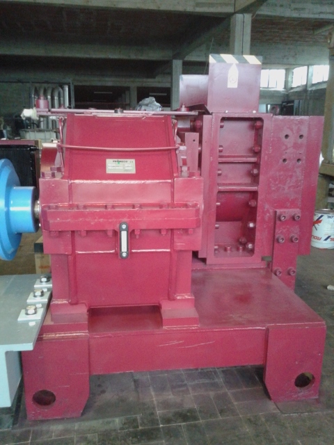  AUTOMATIC PLASTIC COMPACTOR-DRYER 