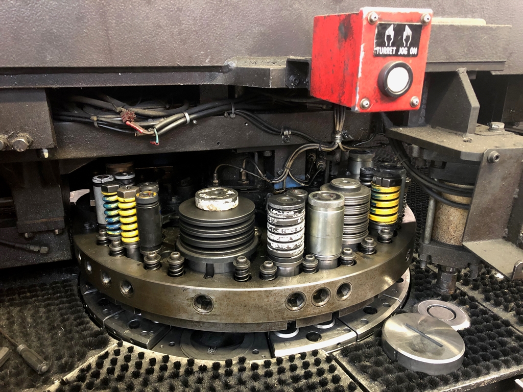 AMADA Vipros 2510  2000