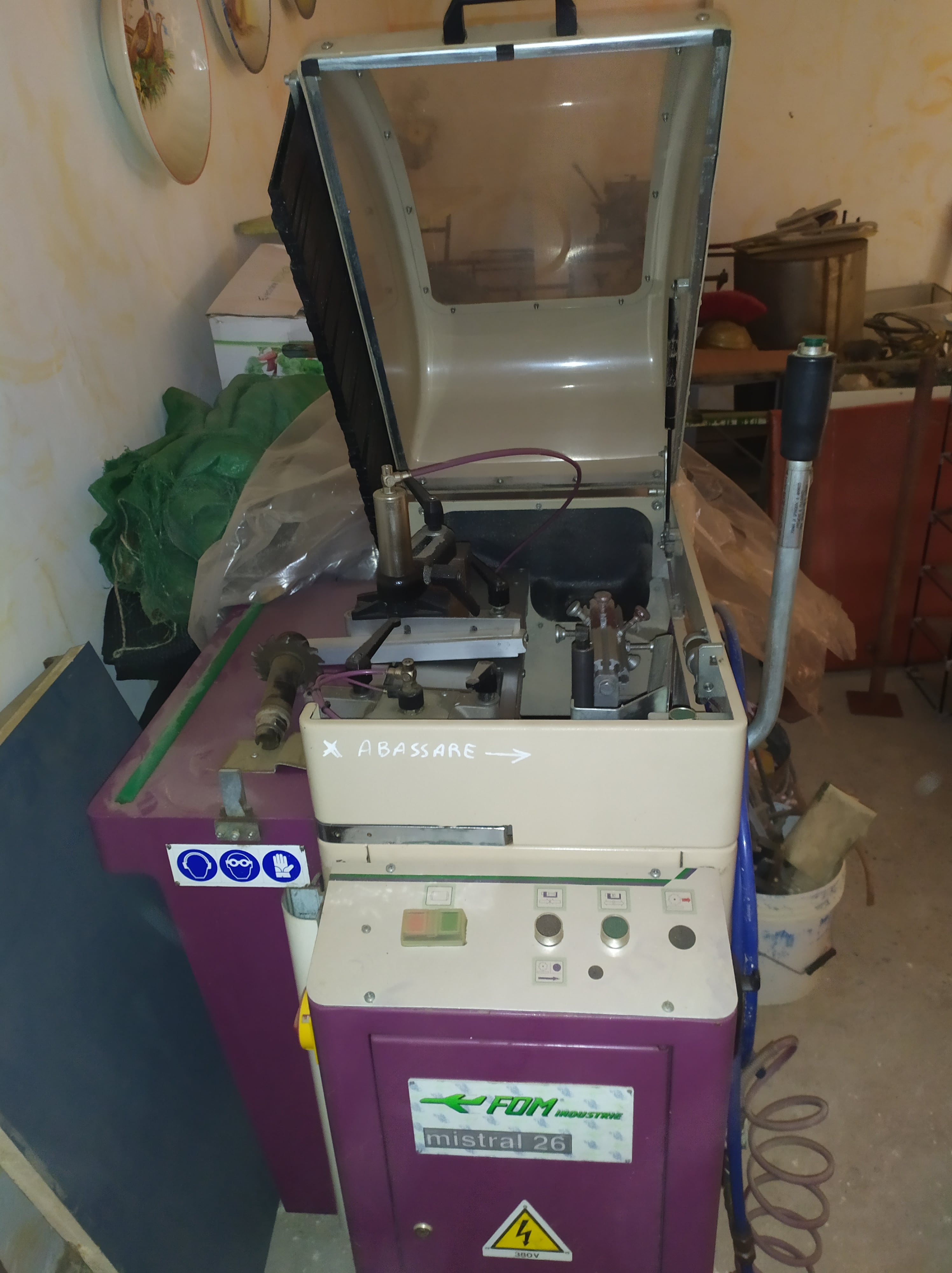 FOM INDUSTRIE MISTRAL 26  2004