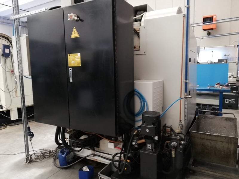 HURCO vmx24  2002