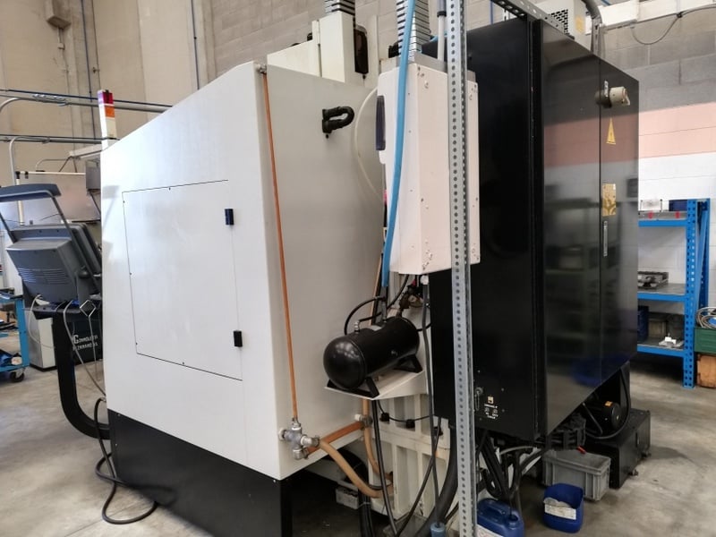 HURCO vmx24  2002