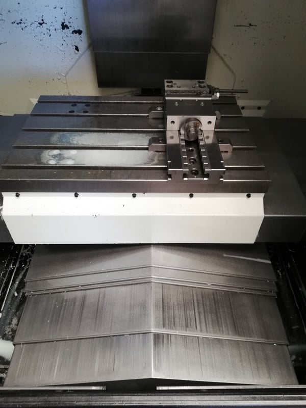 HURCO vmx24  2002
