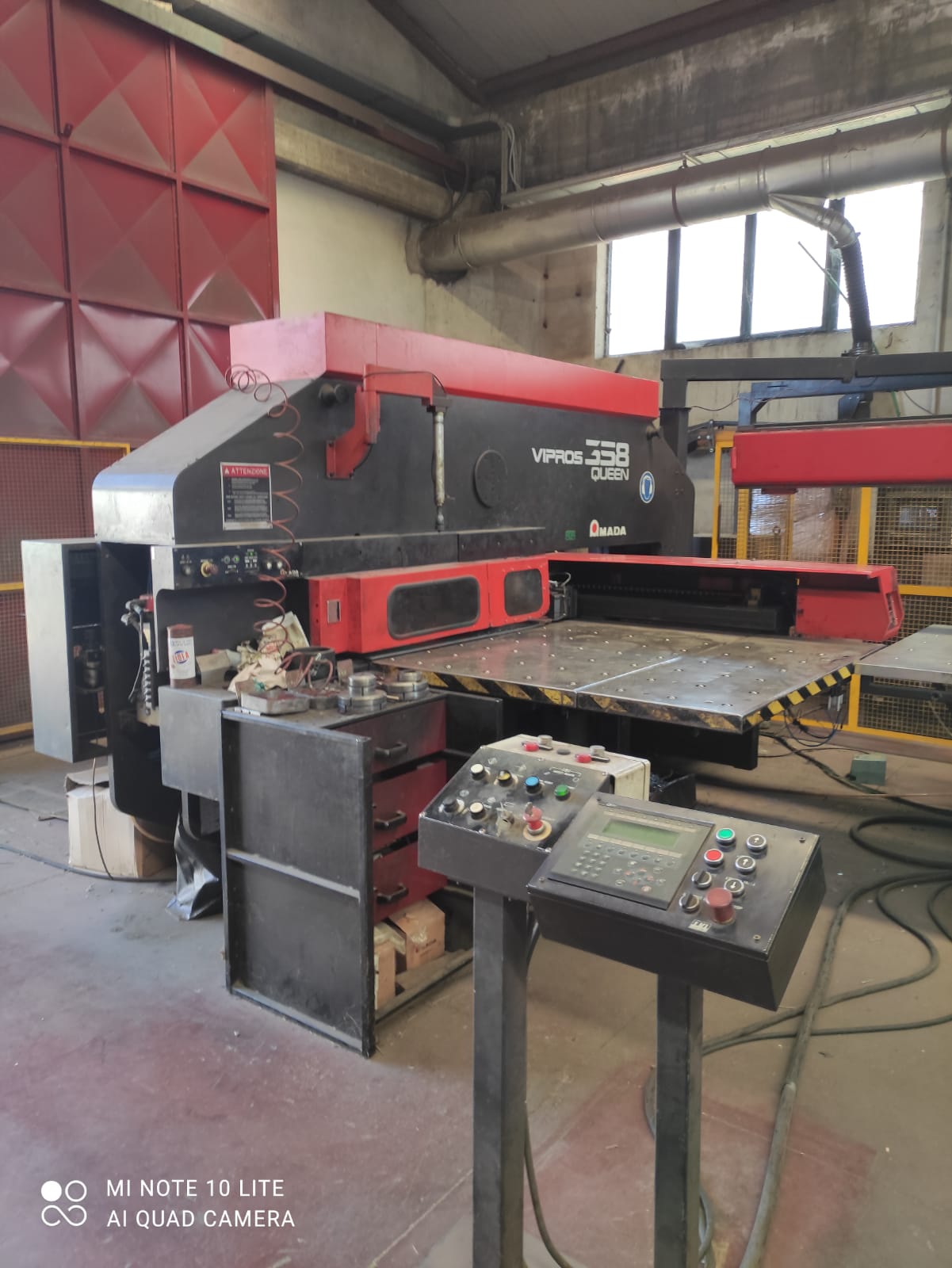 AMADA VIPROS QUEEN 358 1270X2000  2001