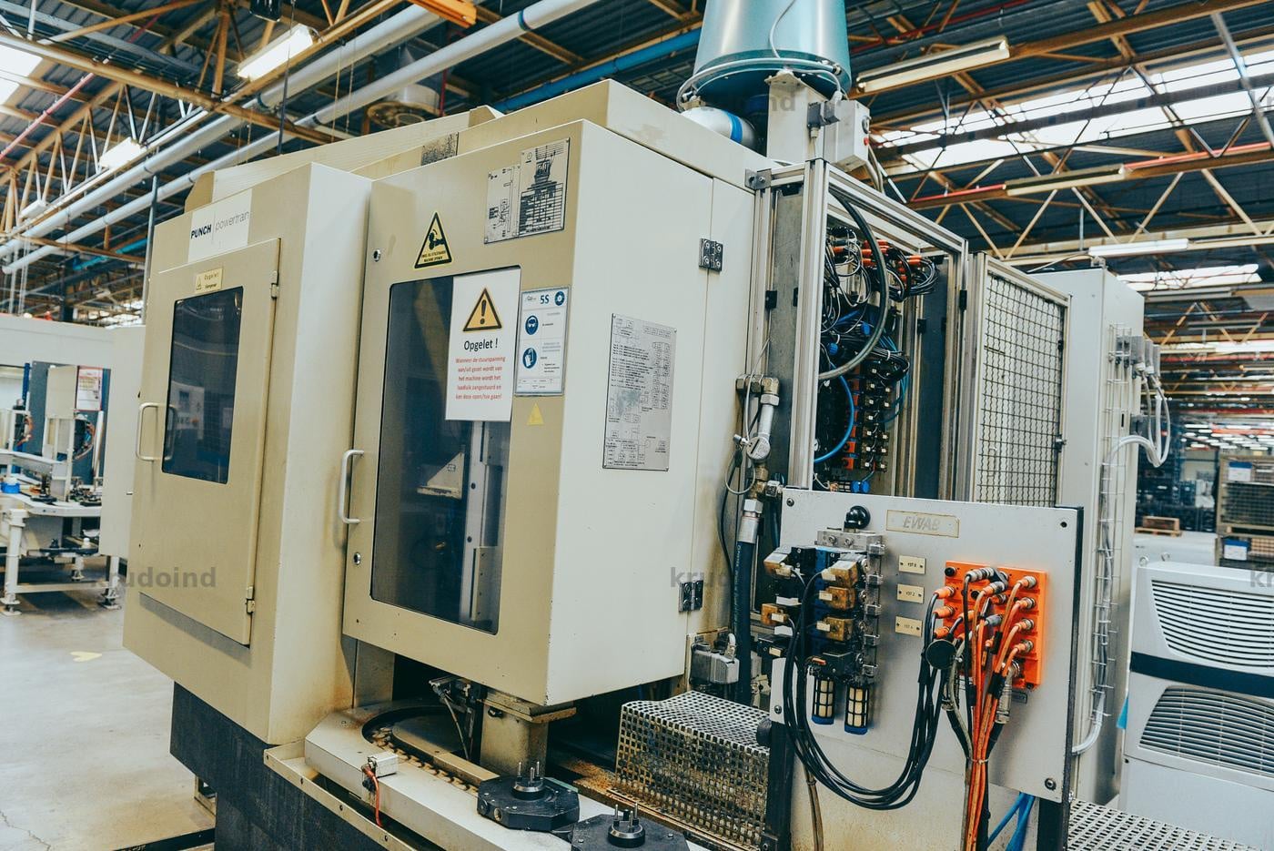 BUDERUS CNC 335  2002