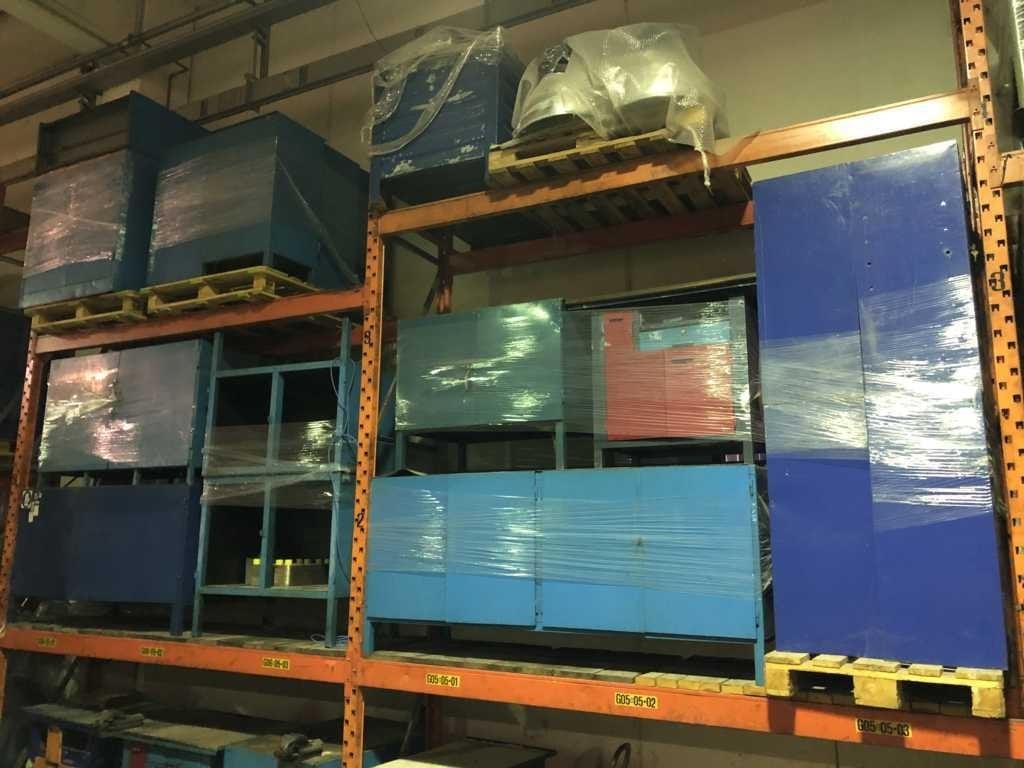 - ARMADI E CASSETTIERE DA OFFICINA (VARI) 