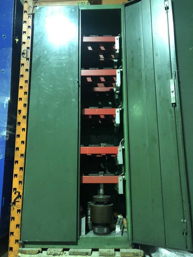 - ARMADI PORTA ATTREZZI DA OFFICINA (2 DISPONIBILI) 