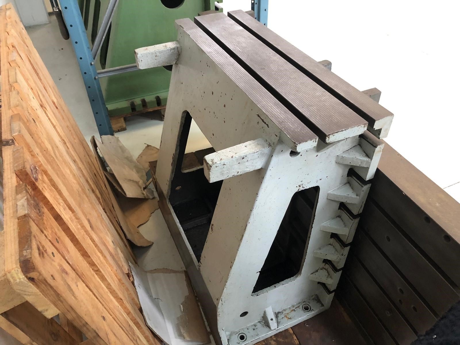 - SQUADRA DI STAFFAGGIO 820 x 750 MM 