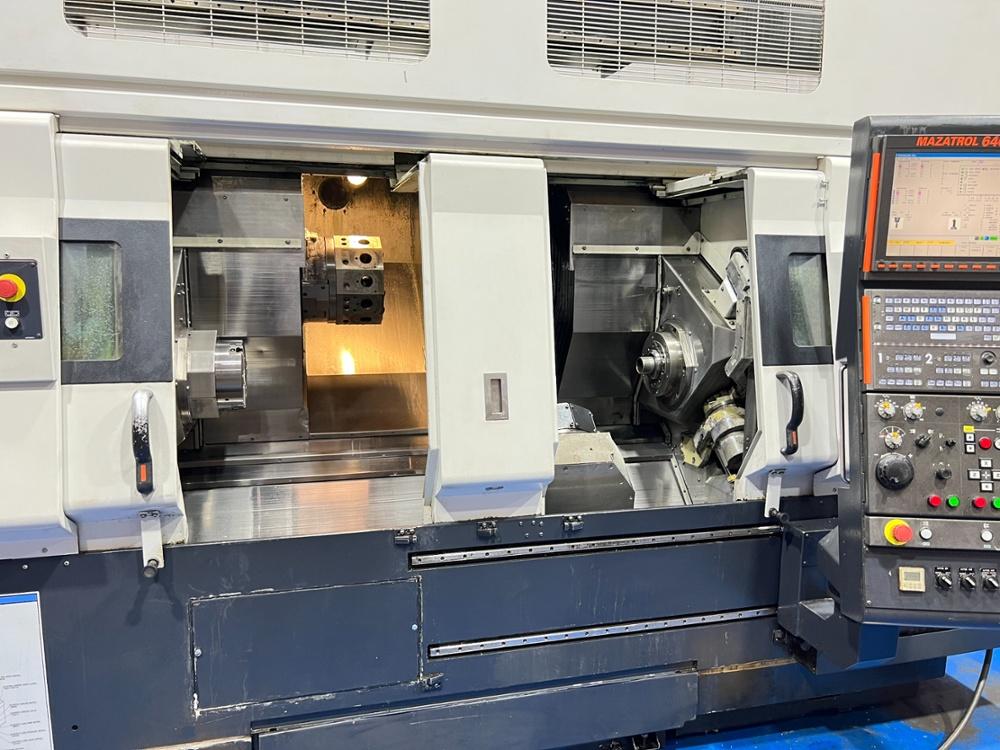 MAZAK 3 8200Y  2007