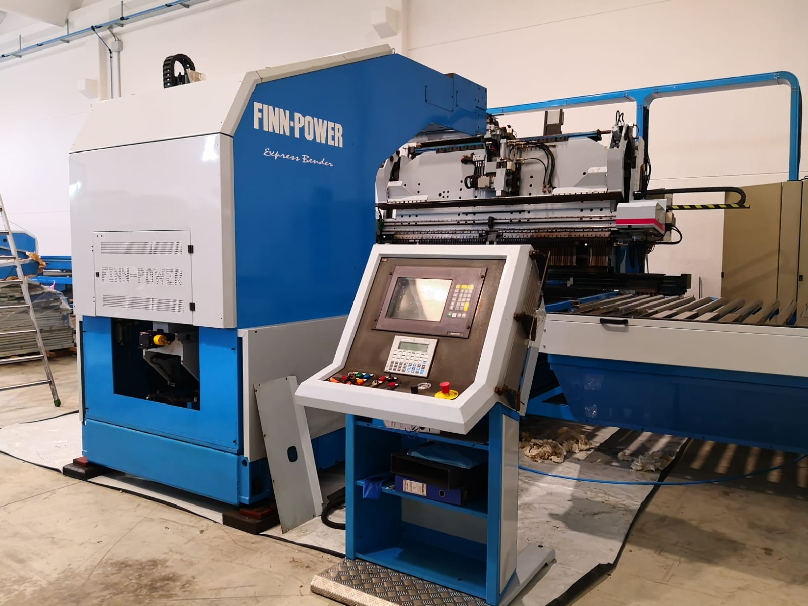 FINN POWER EB5-200  2000