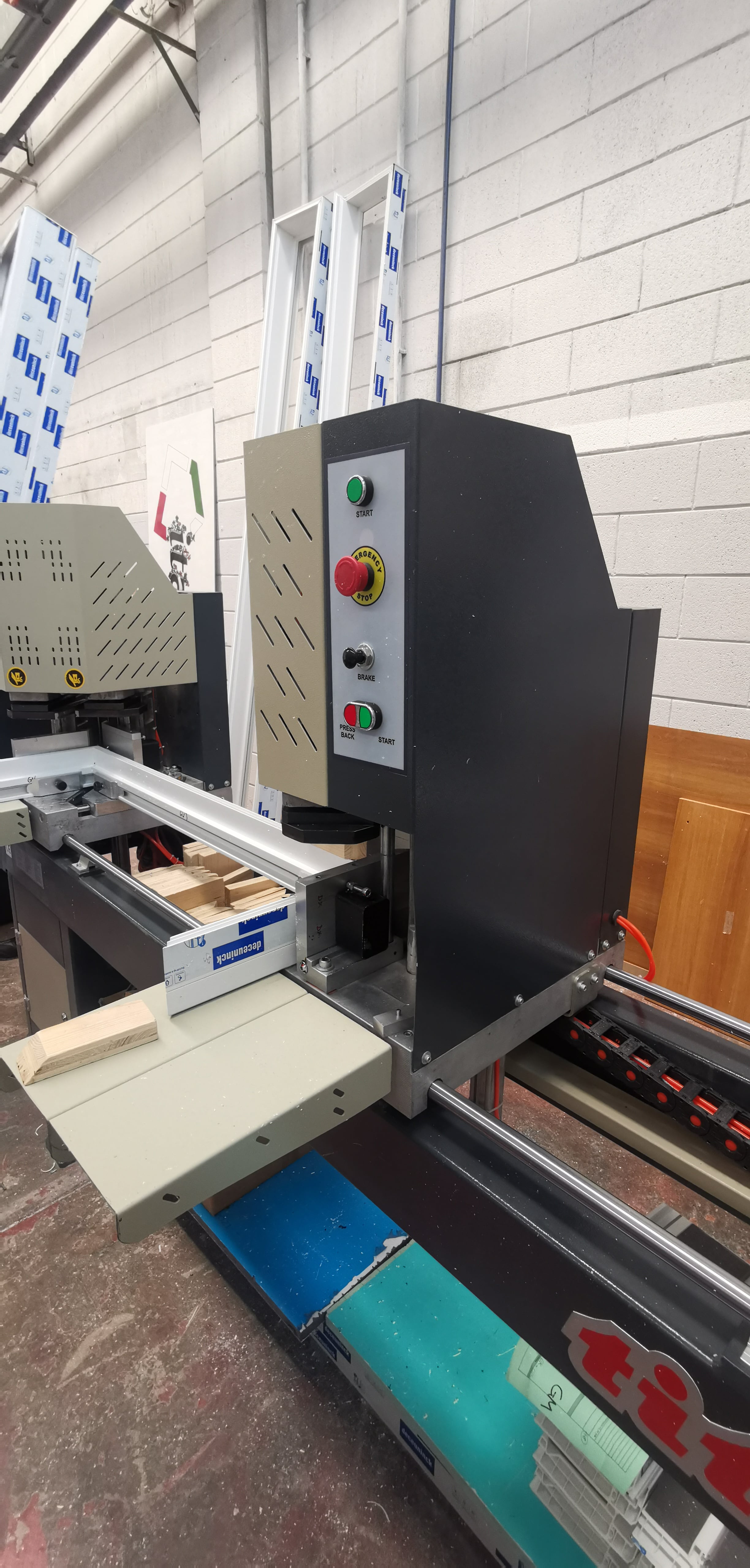 S.G. MAKINA DOUBLE CORNER WELDING MACHINE  2021
