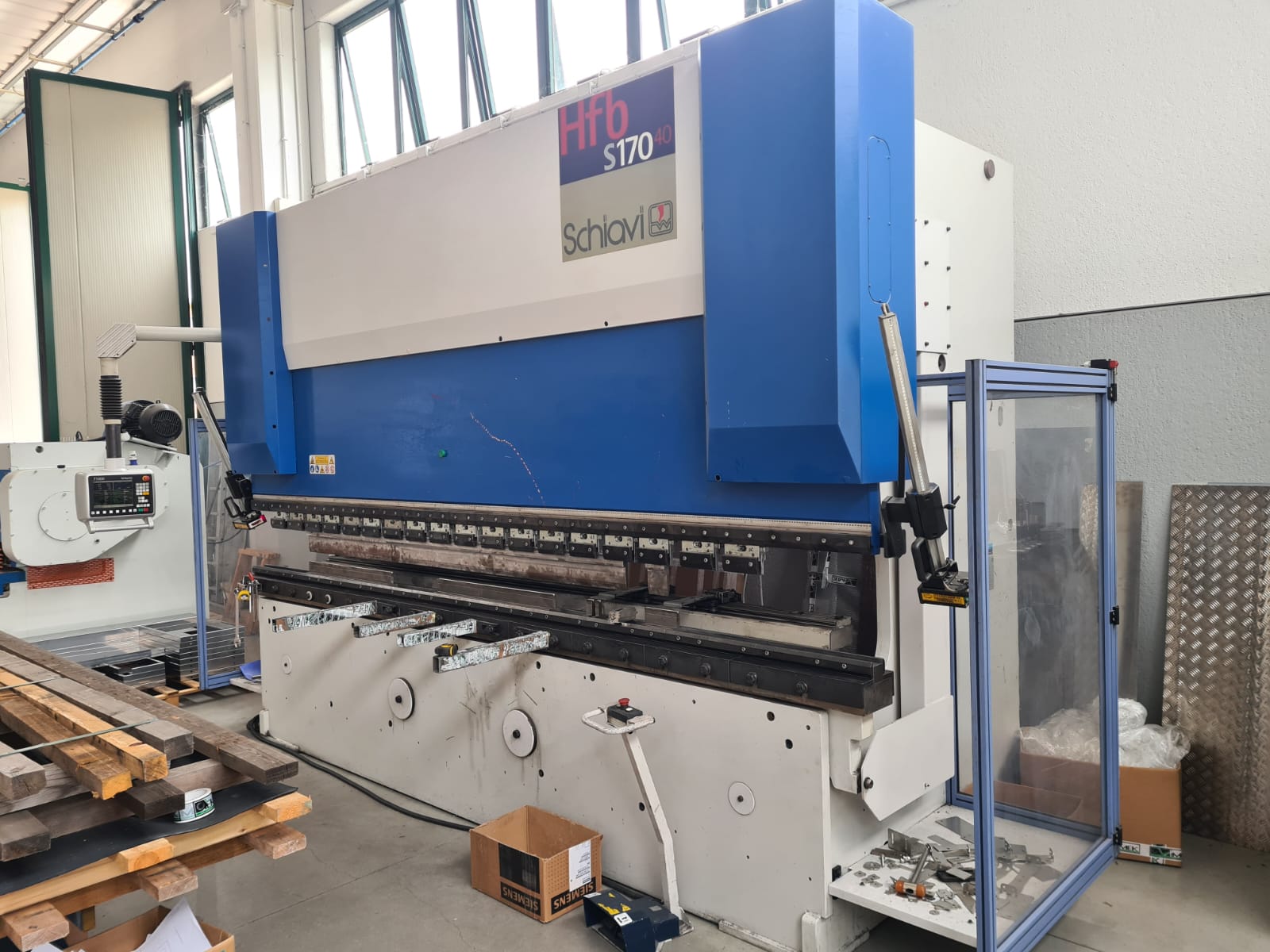 SCHIAVI HFB S17040  2009