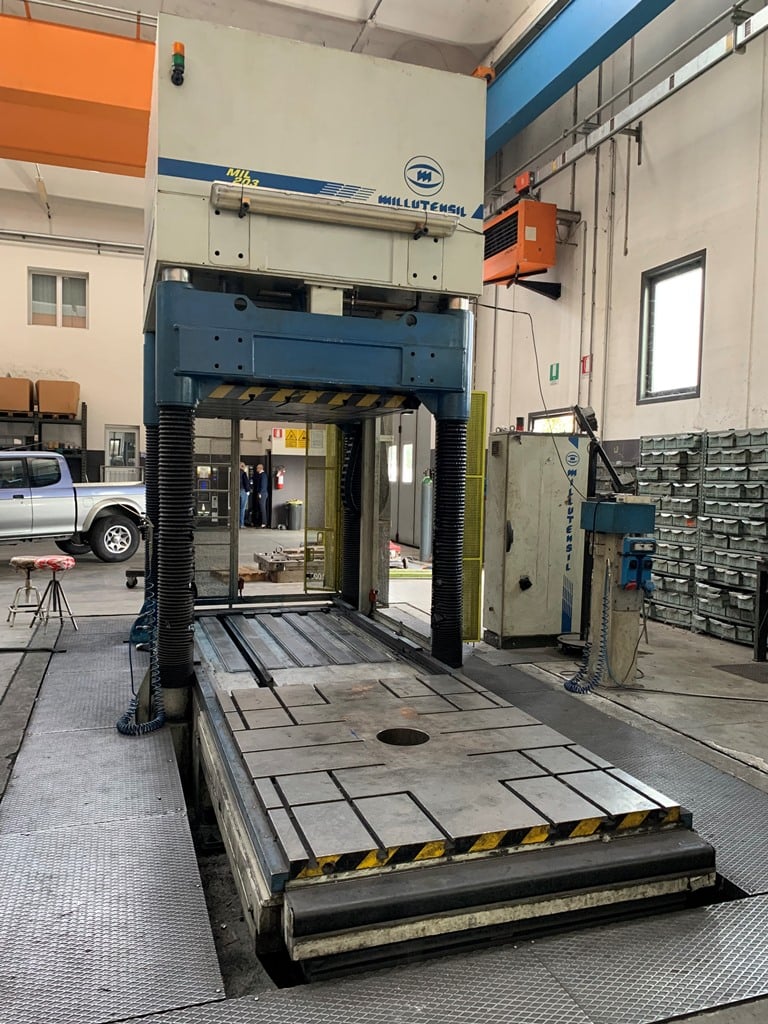 MILLUTENSIL Mil 203  2005