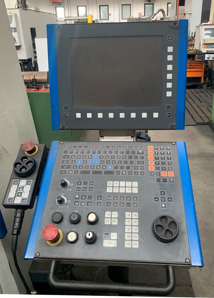 MIKRON VCE 800 PRO  2005