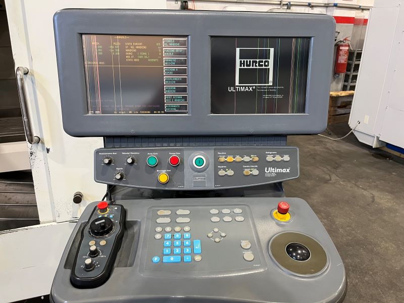 HURCO VMX 24  2002