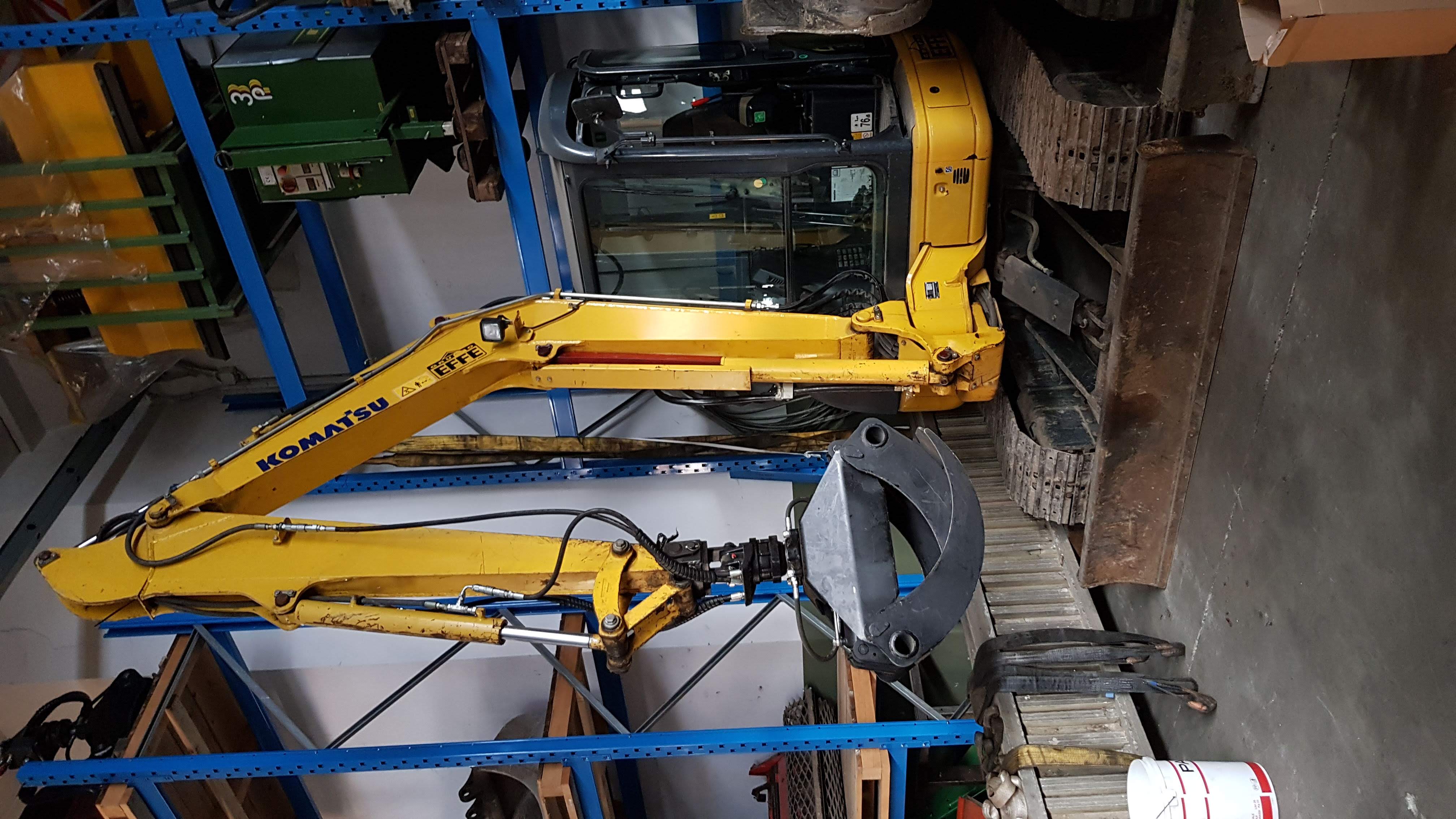 KOMATSU PC50MR-2 