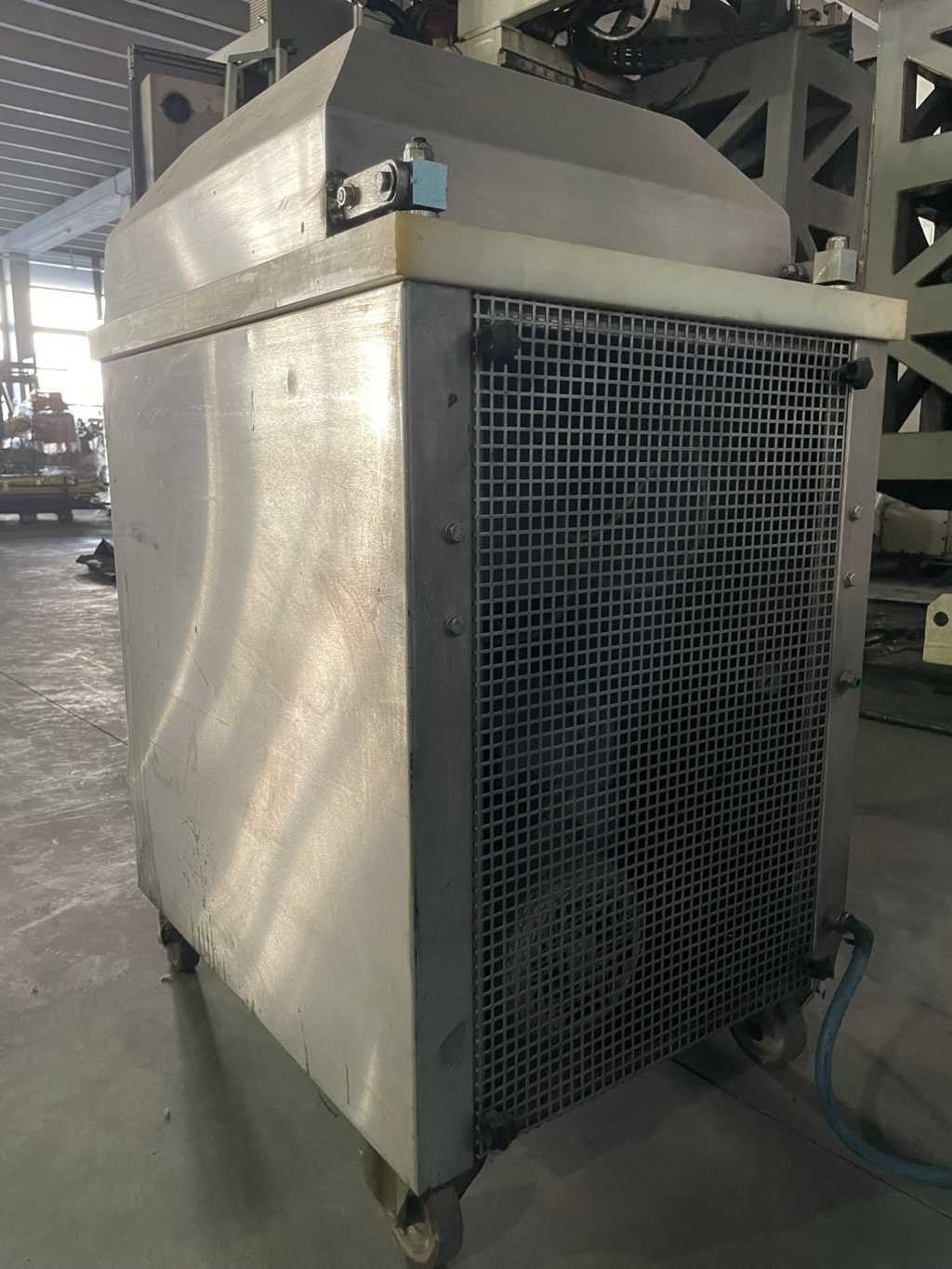 - CONFEZIONATRICE SOTTOVUOTO VACUUM PUMP SPA 