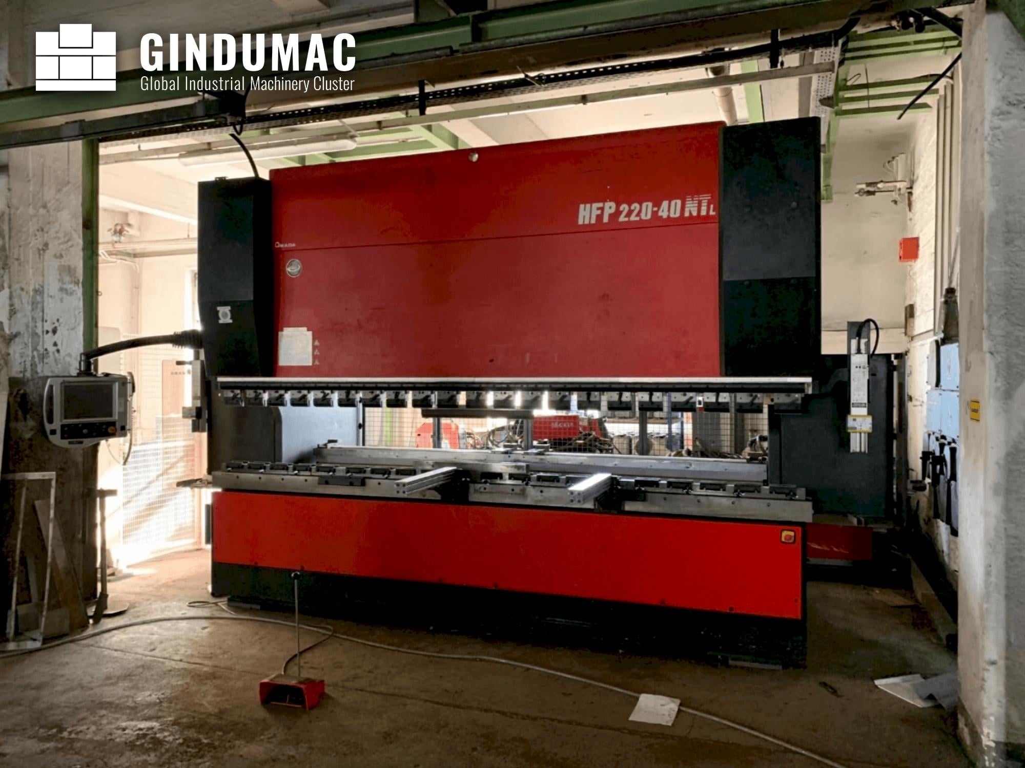 AMADA HFP NT 220-4L  2011