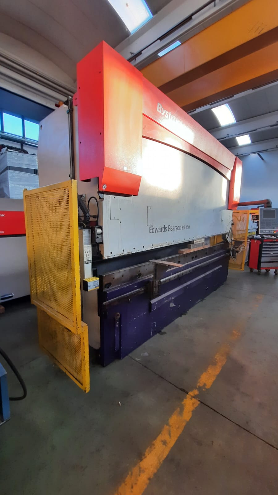 BYSTRONIC Beyeler 3000 x 150 Tons. 