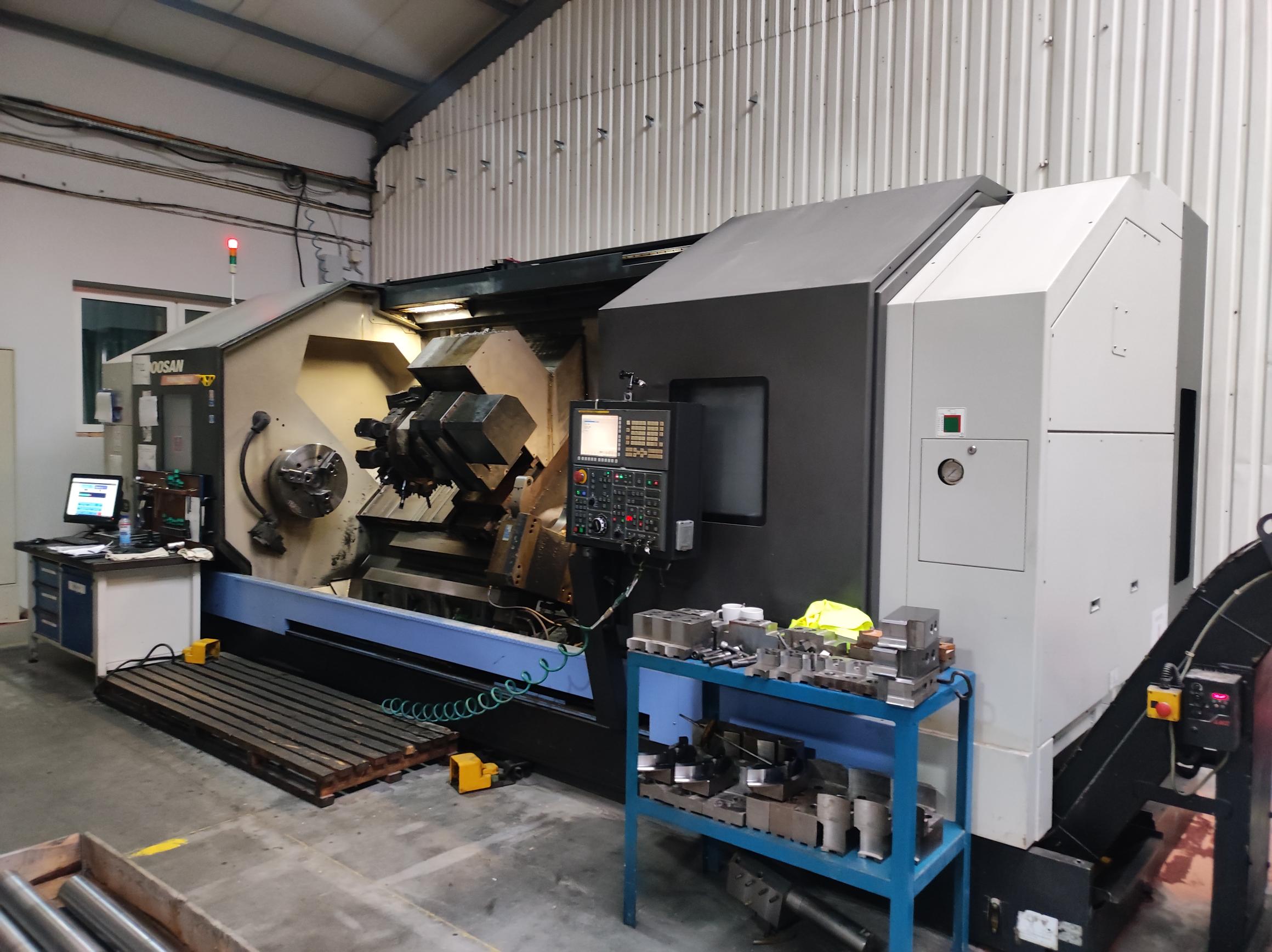 DOOSAN Puma 700LY  2012