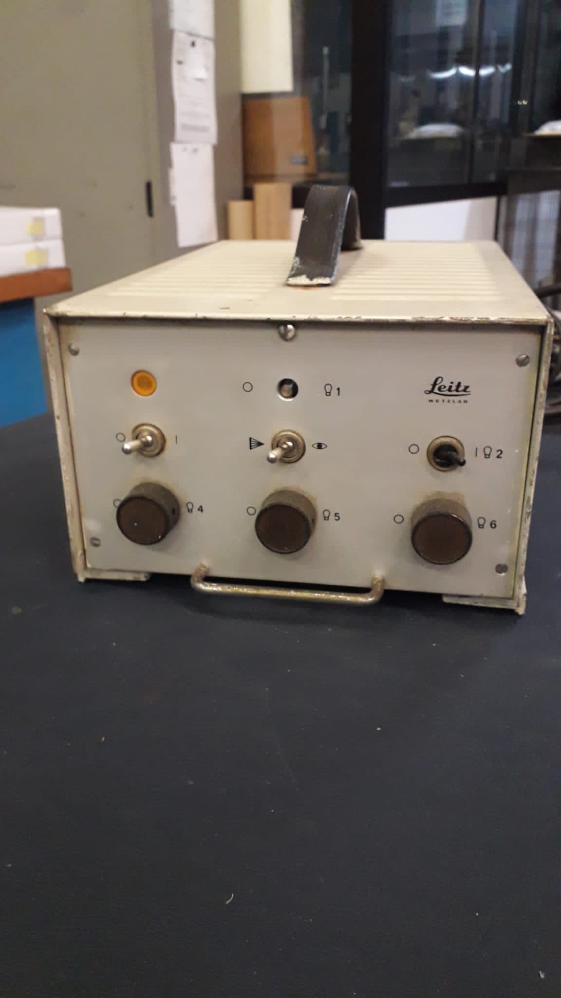 LEITZ Microscopio LEITZ 4529 Typ 301-191 