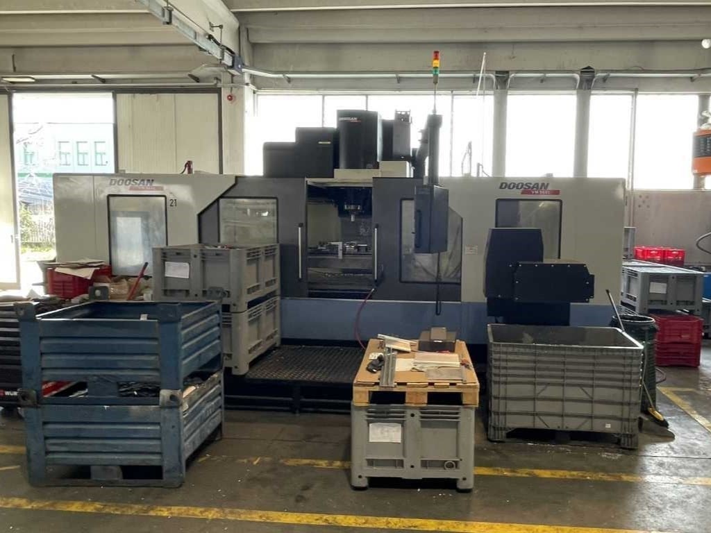 DOOSAN CENTRO DI LAVORO VERTICALE DOOSAN VM 960 L 